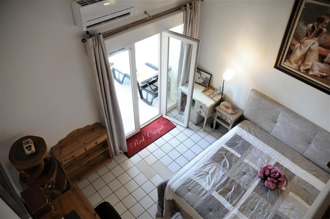 Duplex 300m De La *