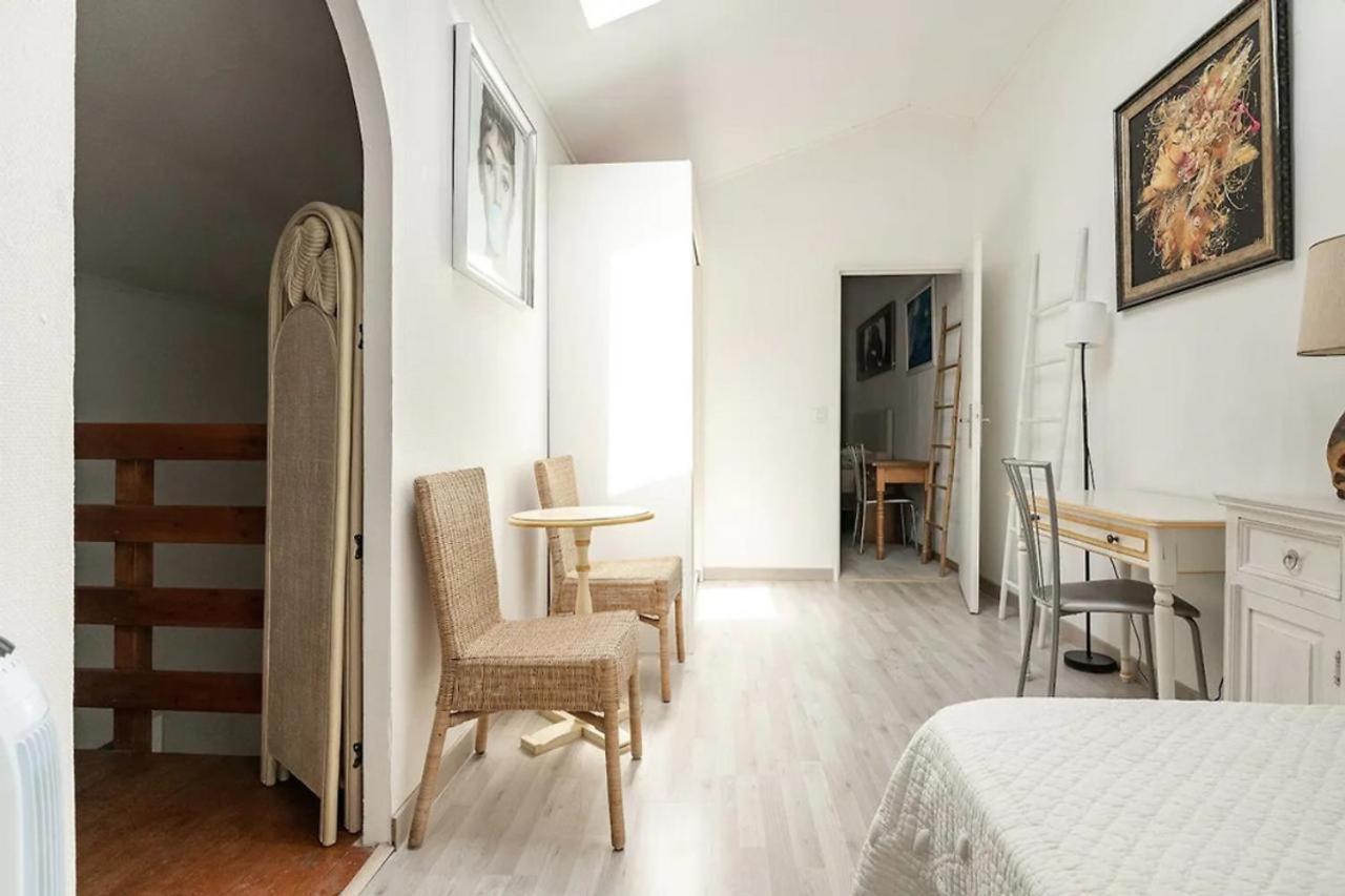 Duplex 300m De La Appartement Fréjus